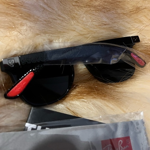 Rayban Scuderia Ferrari sunglasses RB4195-F 52-20 145 - Picture 7 of 9